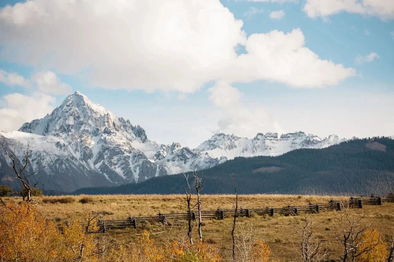 Mountain landscape representing the natural high-altitude origin of shilajit.