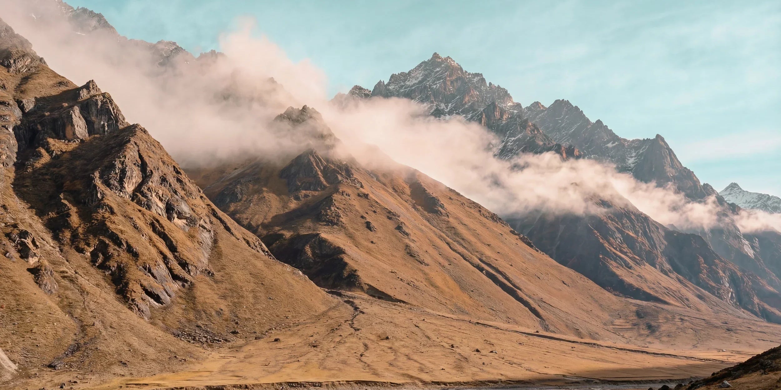 High-altitude mountain landscape associated with natural shilajit formation