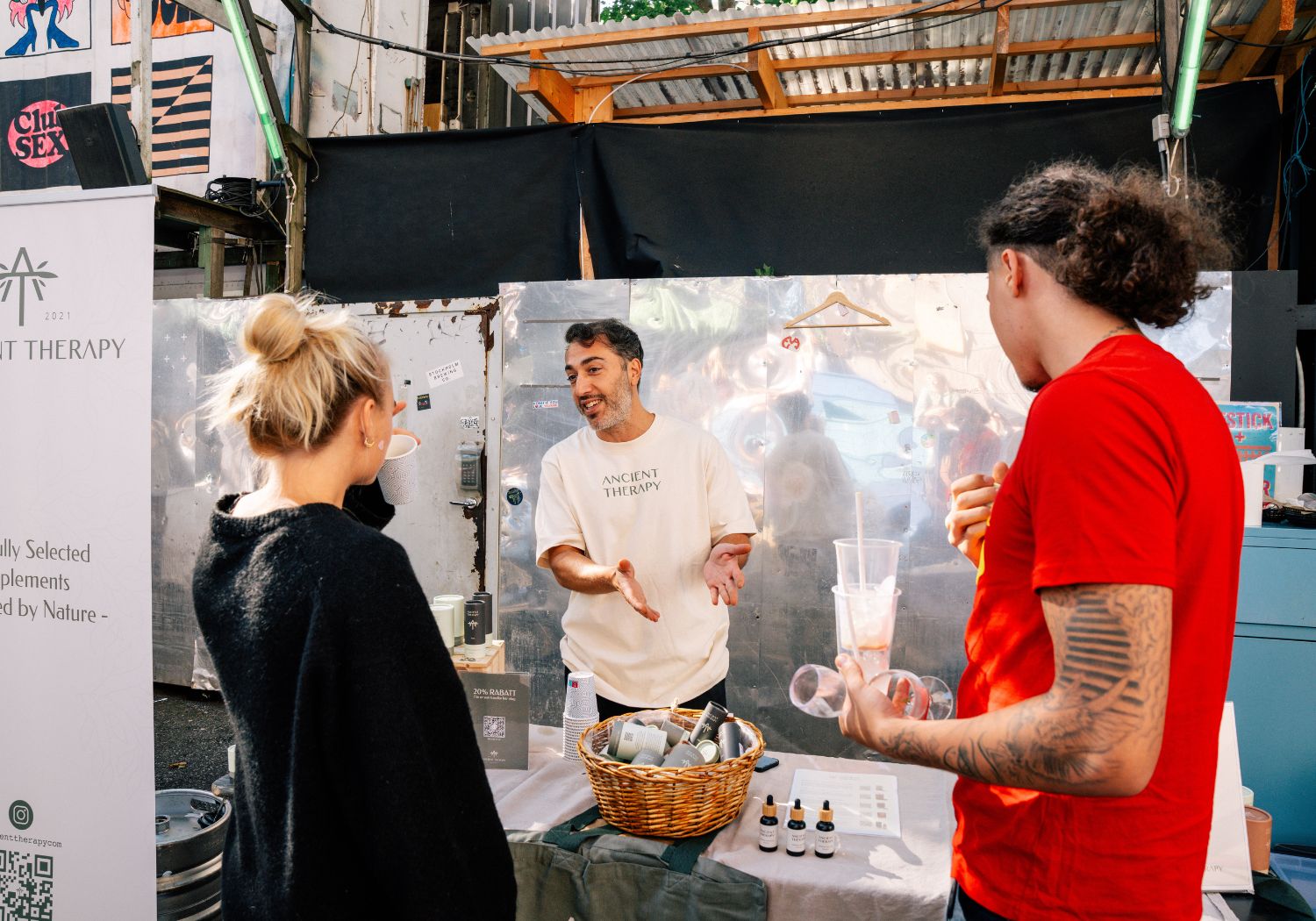 ancient therapy at your mind event showing adaptogens to people